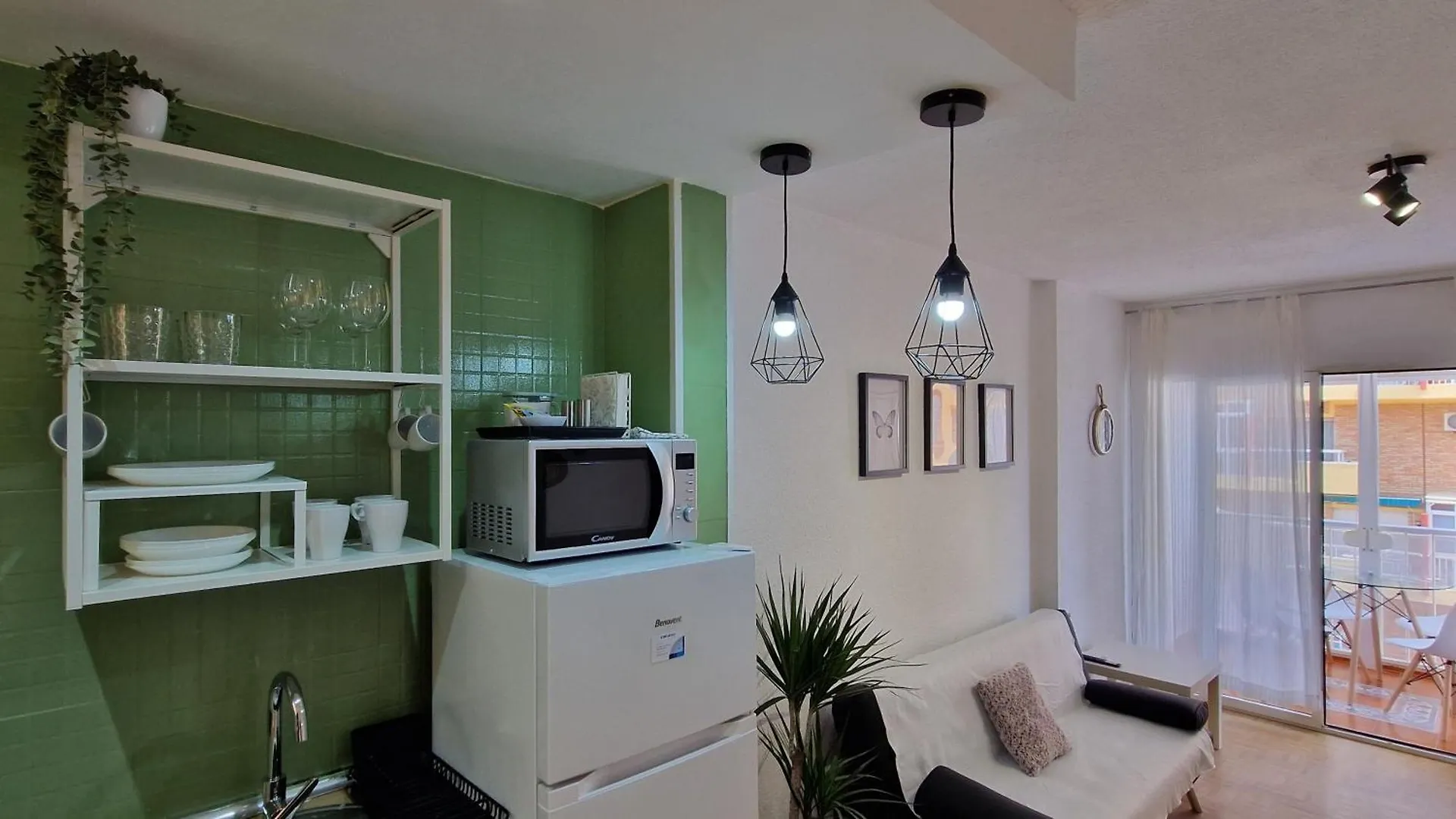Acogedor Estudio, Piscina Y Vista Mar, Benalmádena Spagna