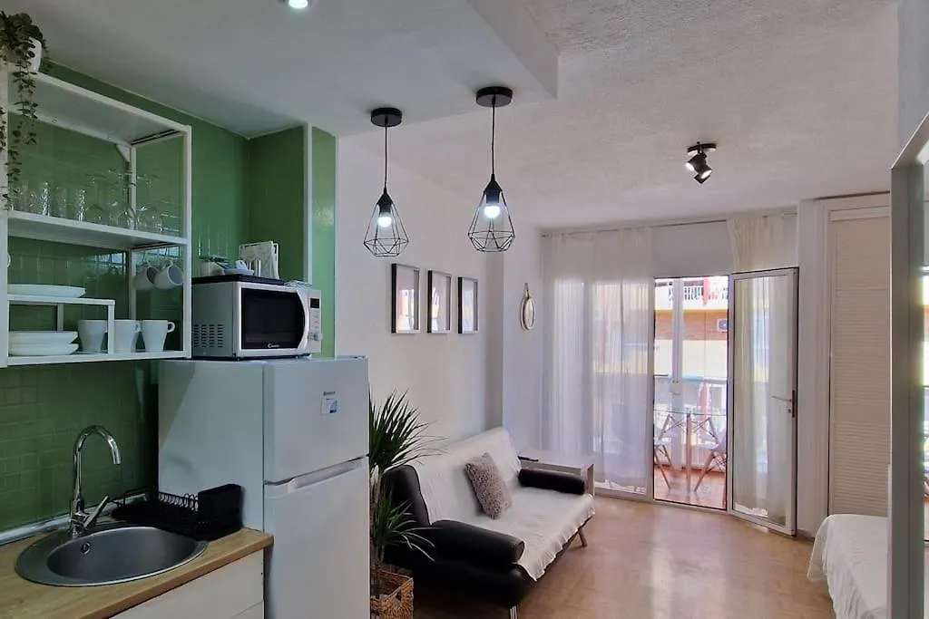 Acogedor Estudio, Piscina Y Vista Mar, Benalmadena 0*,