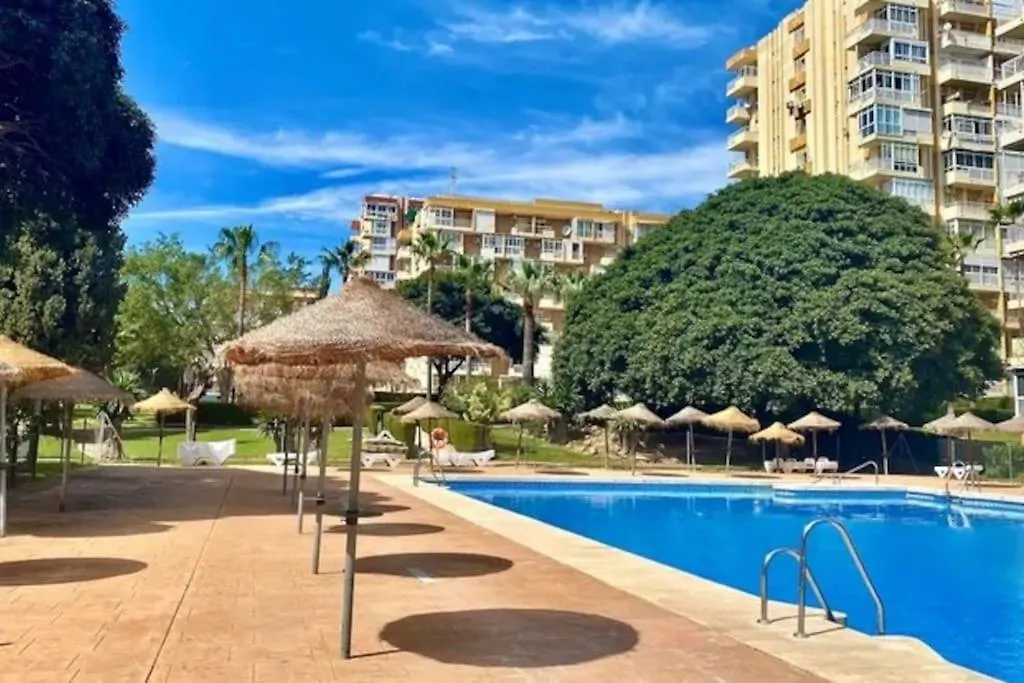 Acogedor Estudio, Piscina Y Vista Mar, Benalmadena Spain